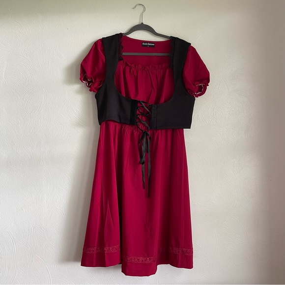 Scarlet Darkness Renaissance Peasant Dress - Picture 1 of 16